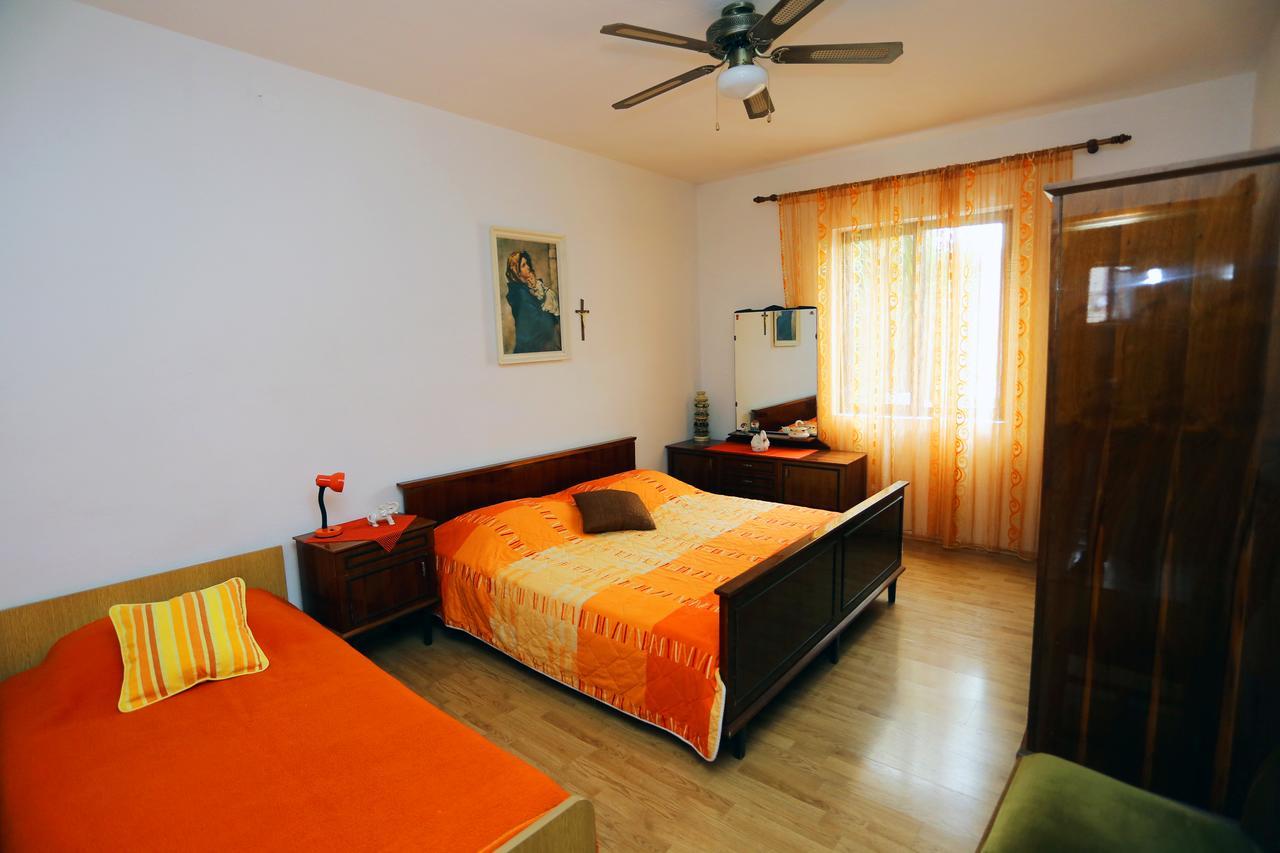 Apartments M&J ซูเปตาร์ ภายนอก รูปภาพ