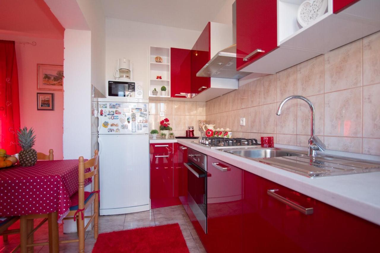 Apartments M&J ซูเปตาร์ ภายนอก รูปภาพ
